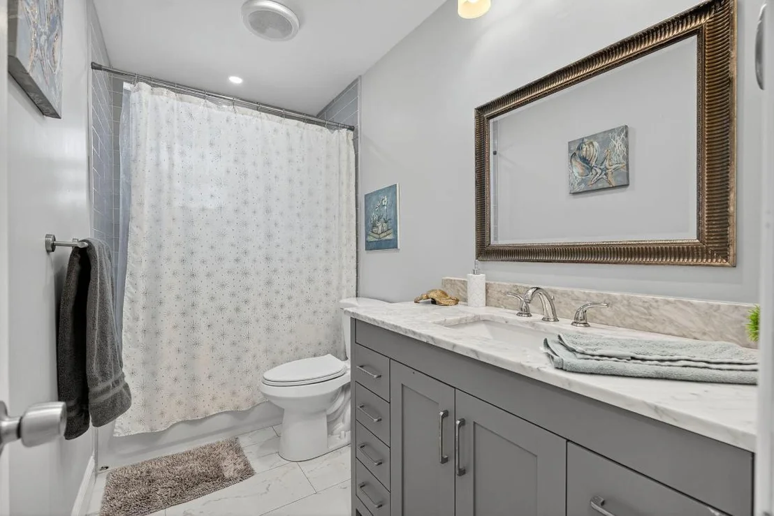 Photo of 511 Iris Avenue