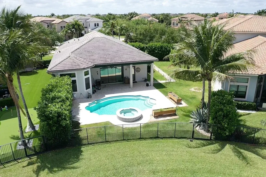 Photo of 16872 Pavilion Way