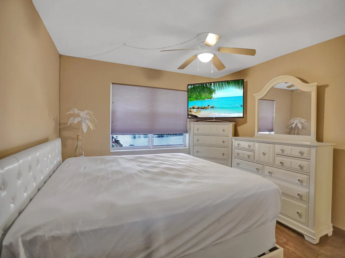Photo of Unit 304 at 700 Pine Drive