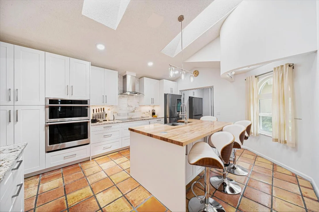 Photo of 6087 Bay Isles Drive