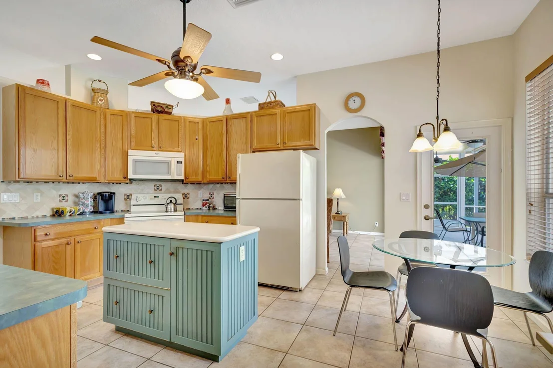 Photo of 225 Blackbird Lane