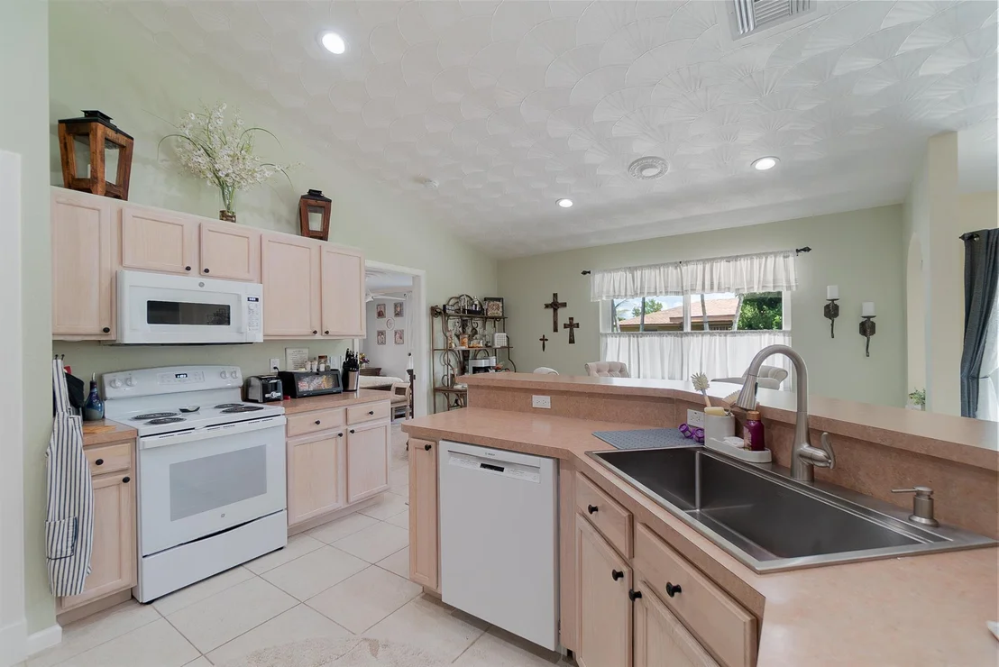 Photo of 104 W Rubber Tree Drive