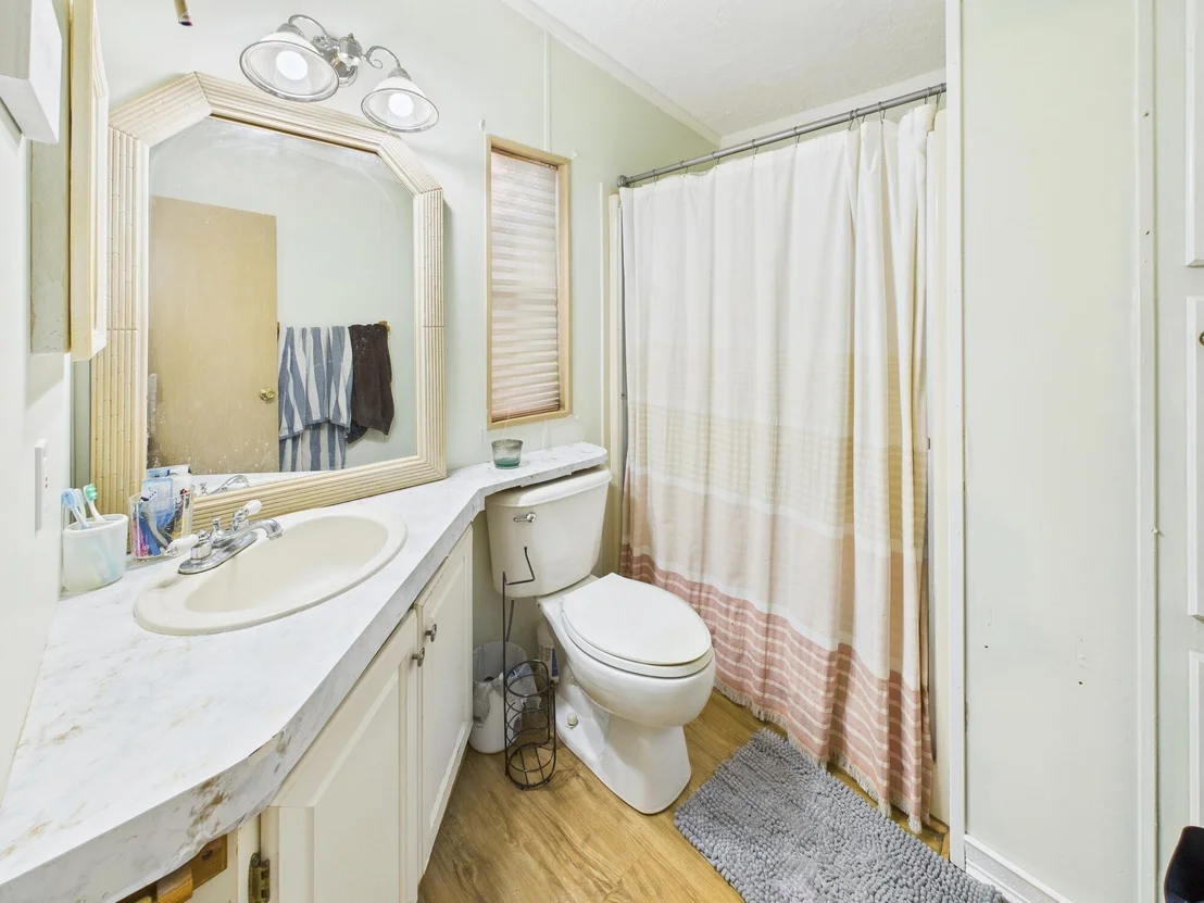 Photo of 102 NE 8th Avenue