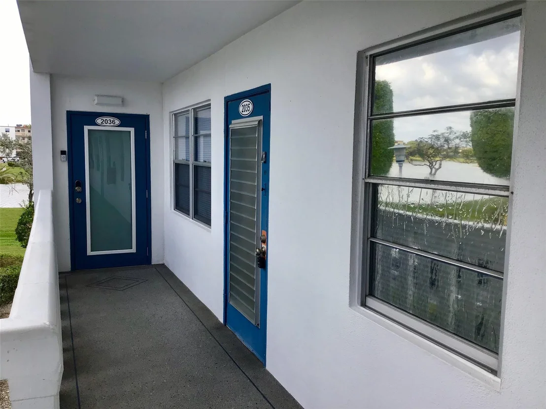 Photo of Unit 2035 at 2035 Exeter B