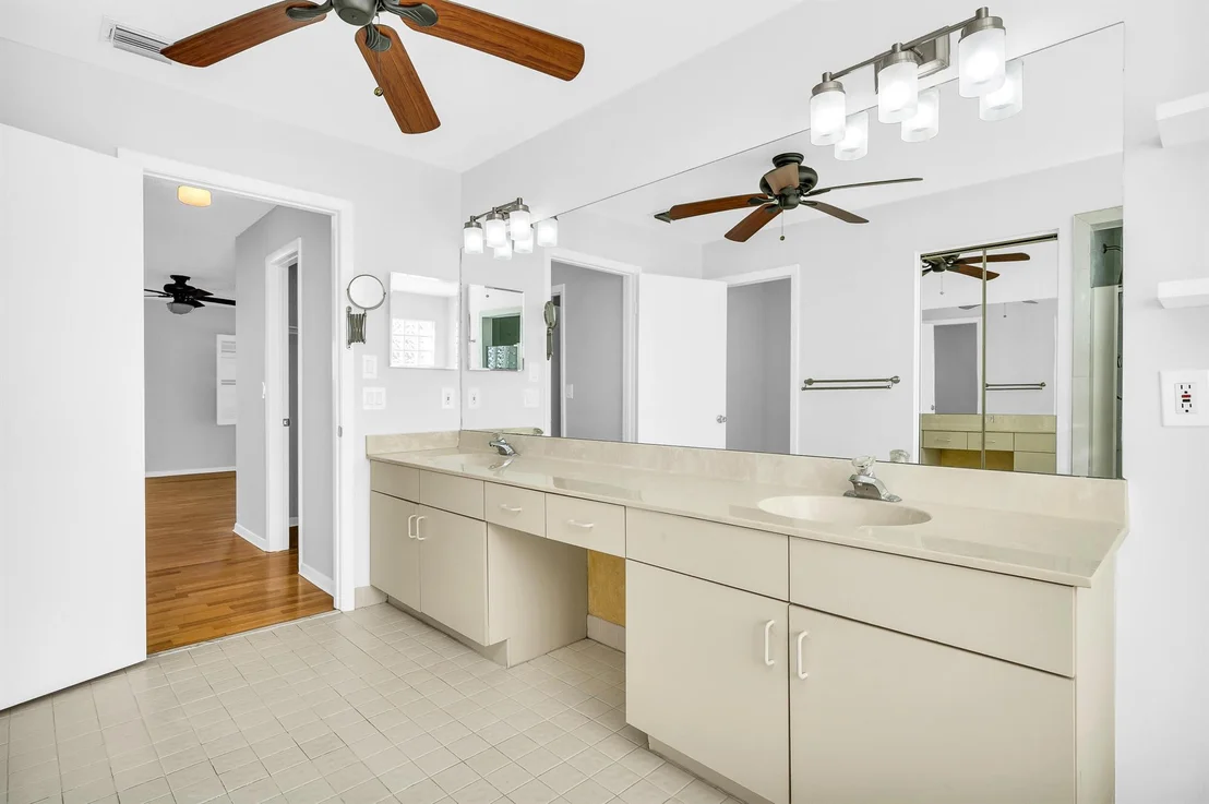 Photo of 7337 Shell Ridge Terrace