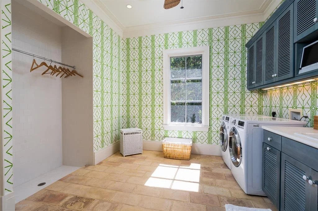 Photo of 709 Grove Place