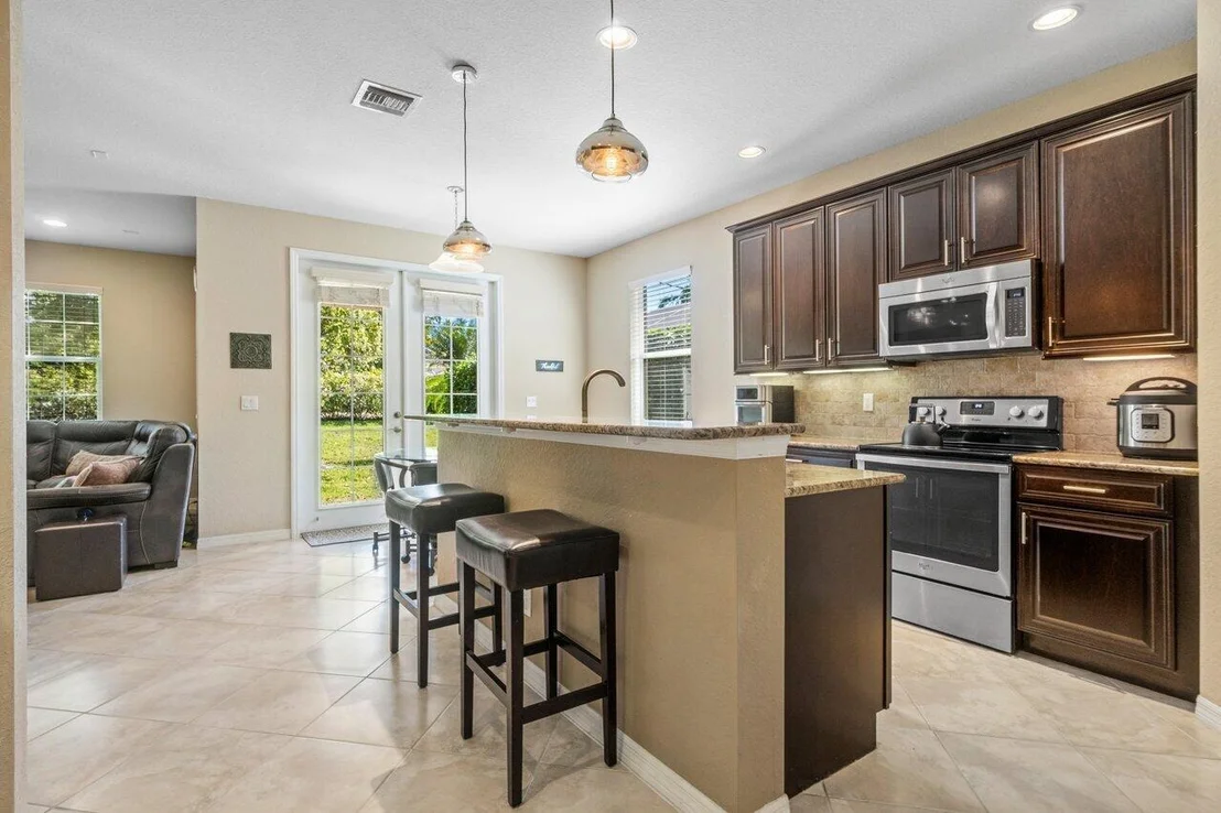 Photo of 10576 Longleaf Lane