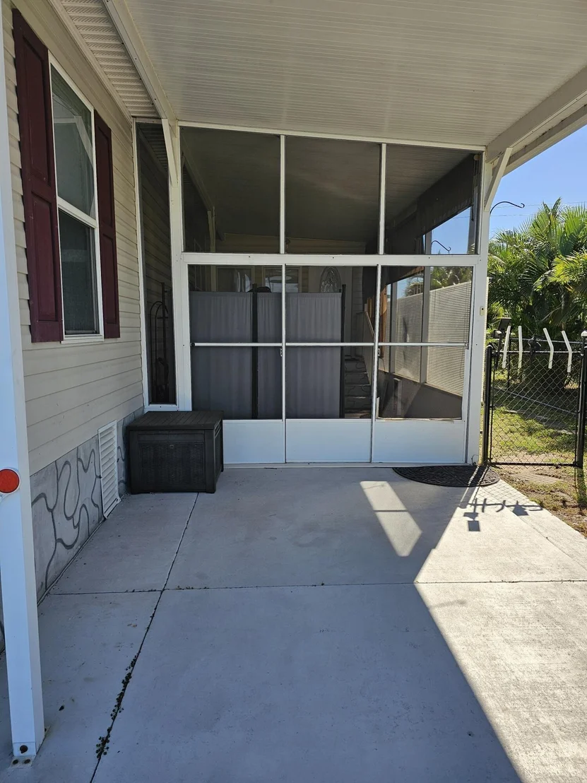 Photo of 877 Laurel Circle