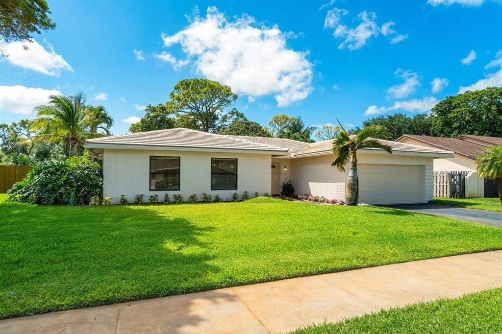 Photo of 17811 Holly Brook Way