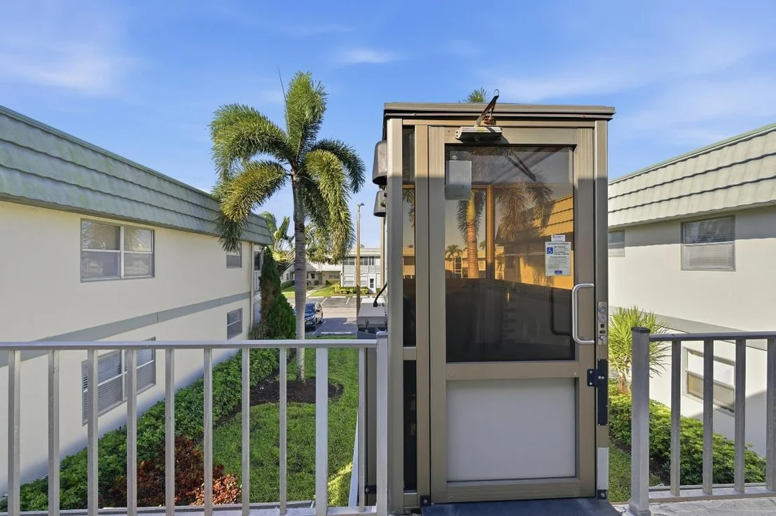 Photo of 710 Monaco O