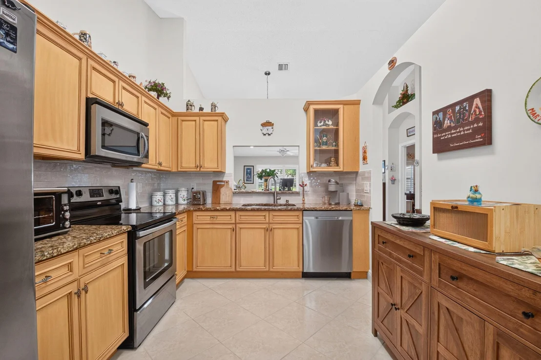 Photo of 6079 CALADIUM Road