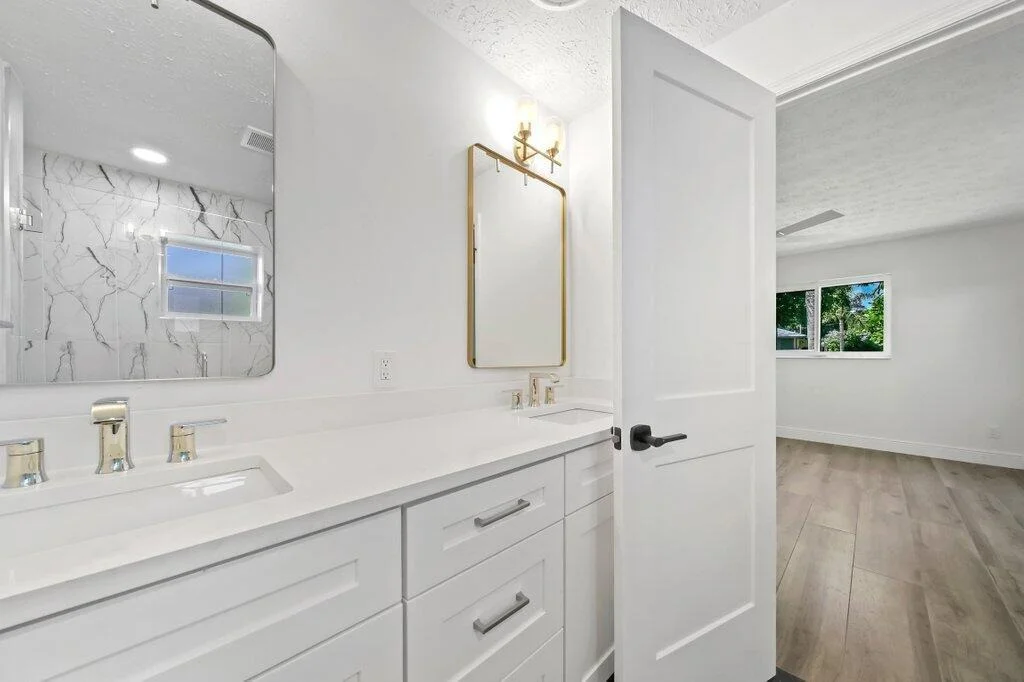 Photo of 2416 NW Everglades Boulevard
