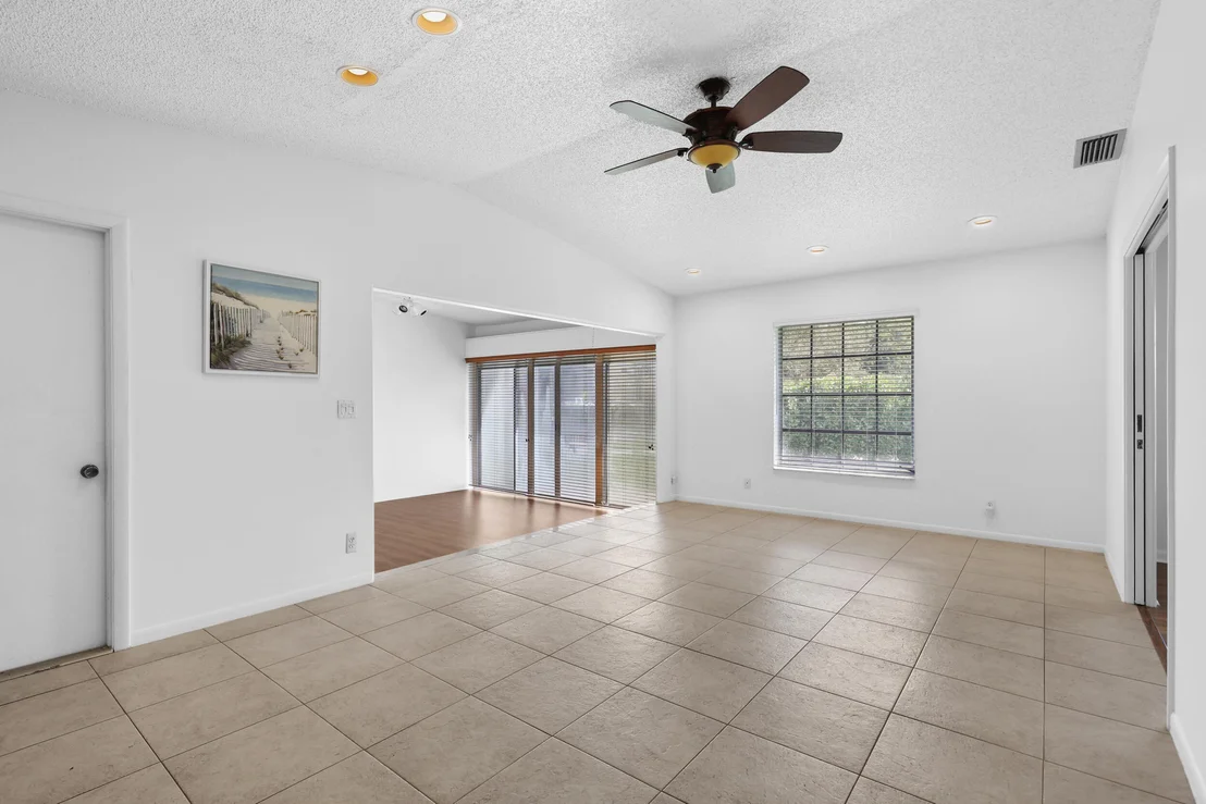 Photo of 16004 Laurel Oak Circle