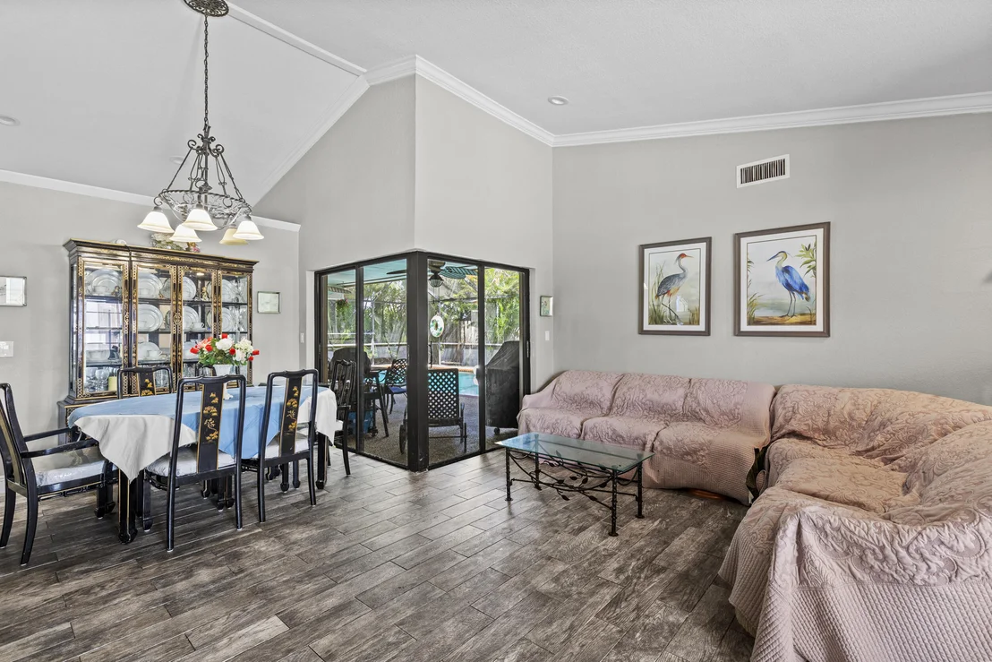 Photo of 21665 Sutters Lane