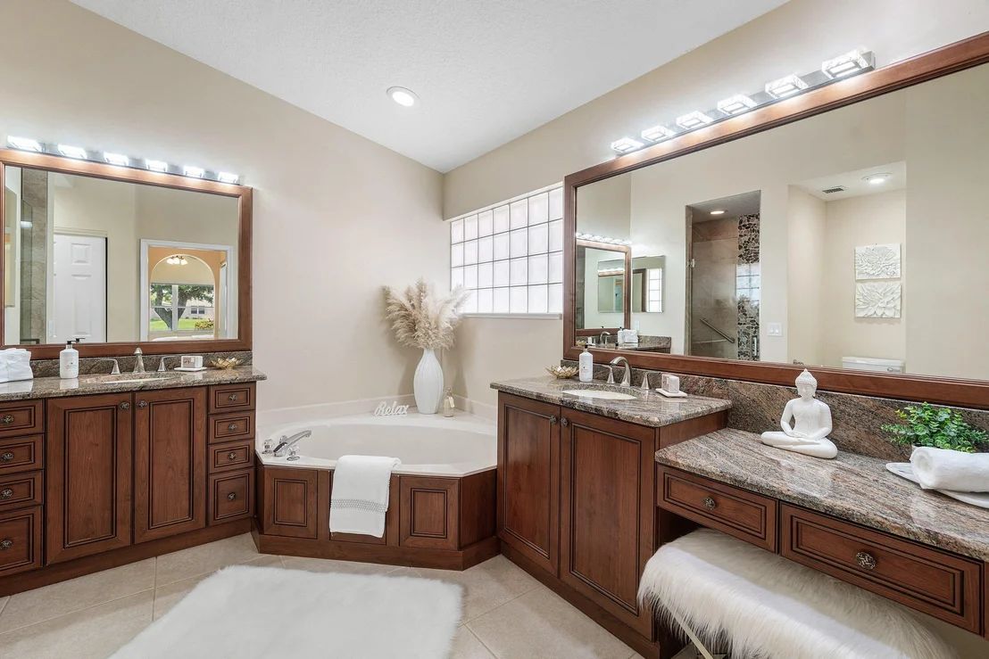 Photo of 6600 Sherbrook Drive