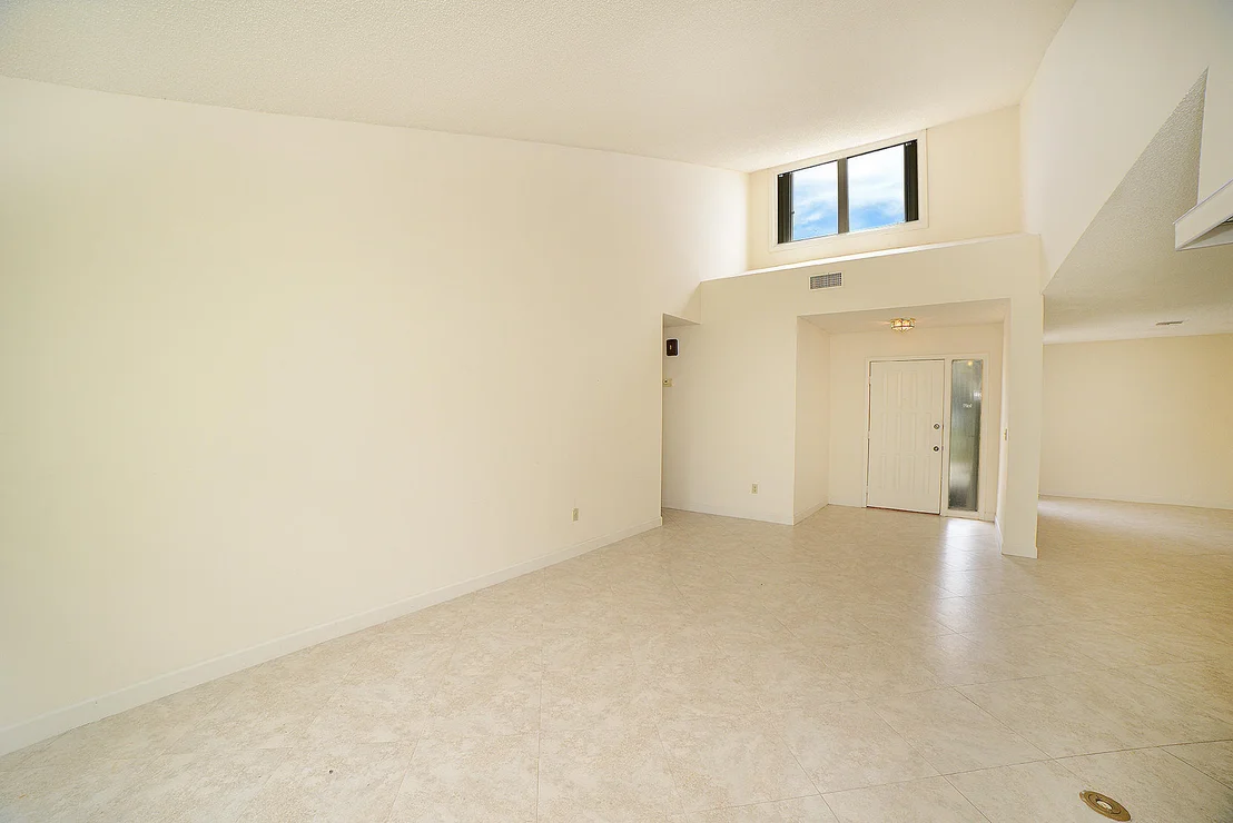 Photo of 17593 Weeping Willow Trail