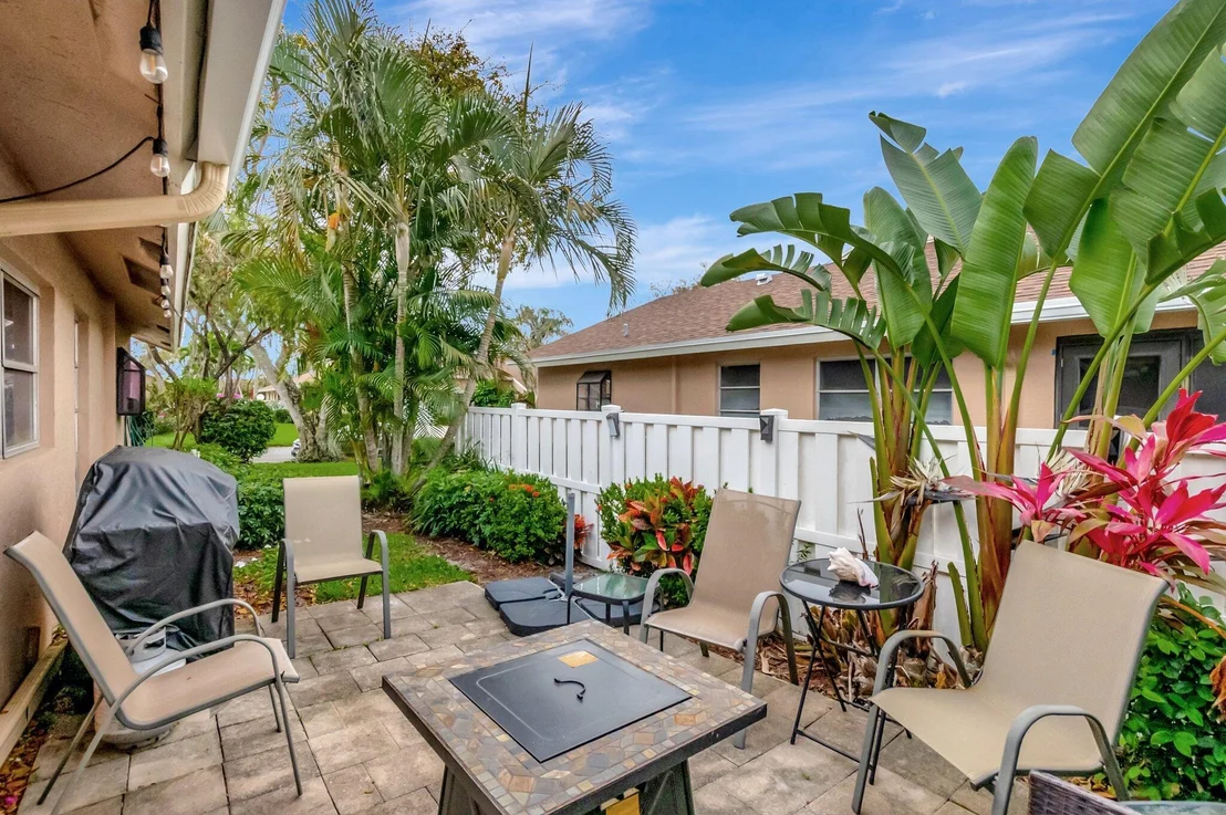 Photo of Unit C at 8081 Springtree Road