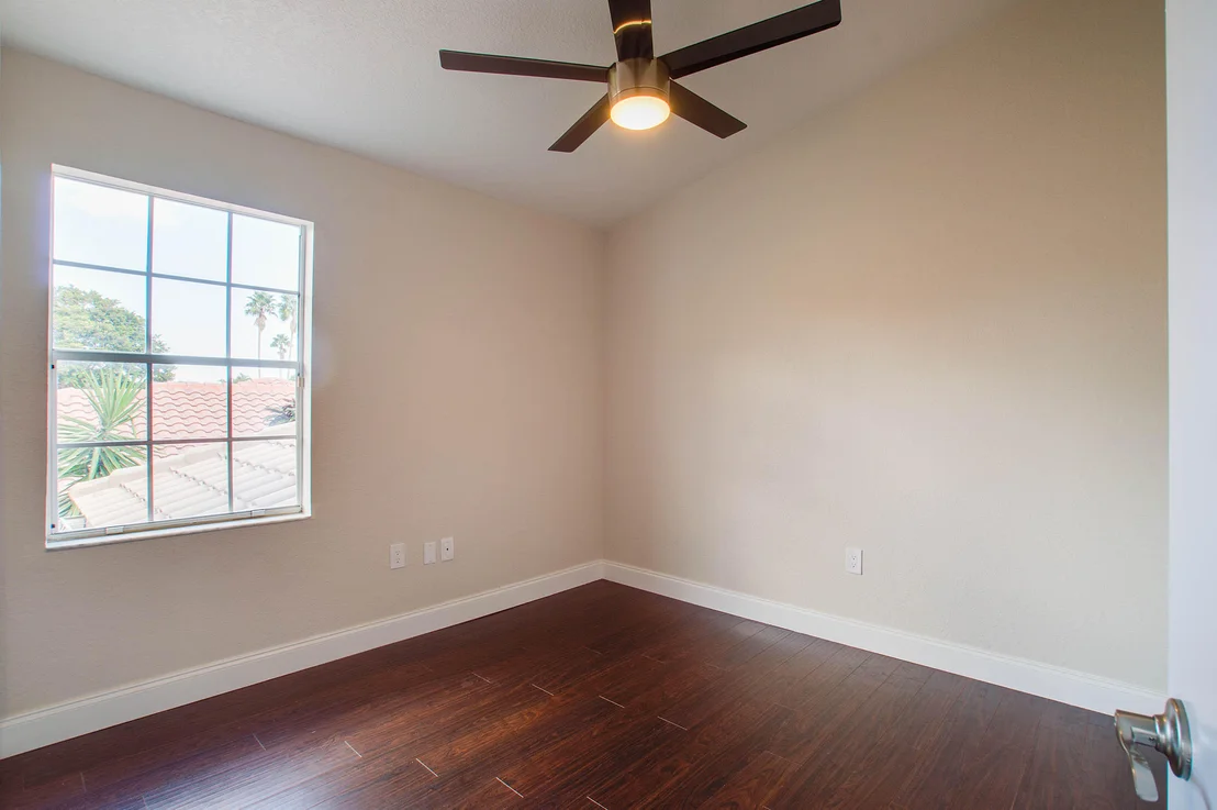 Photo of 1020 Fairfax W
