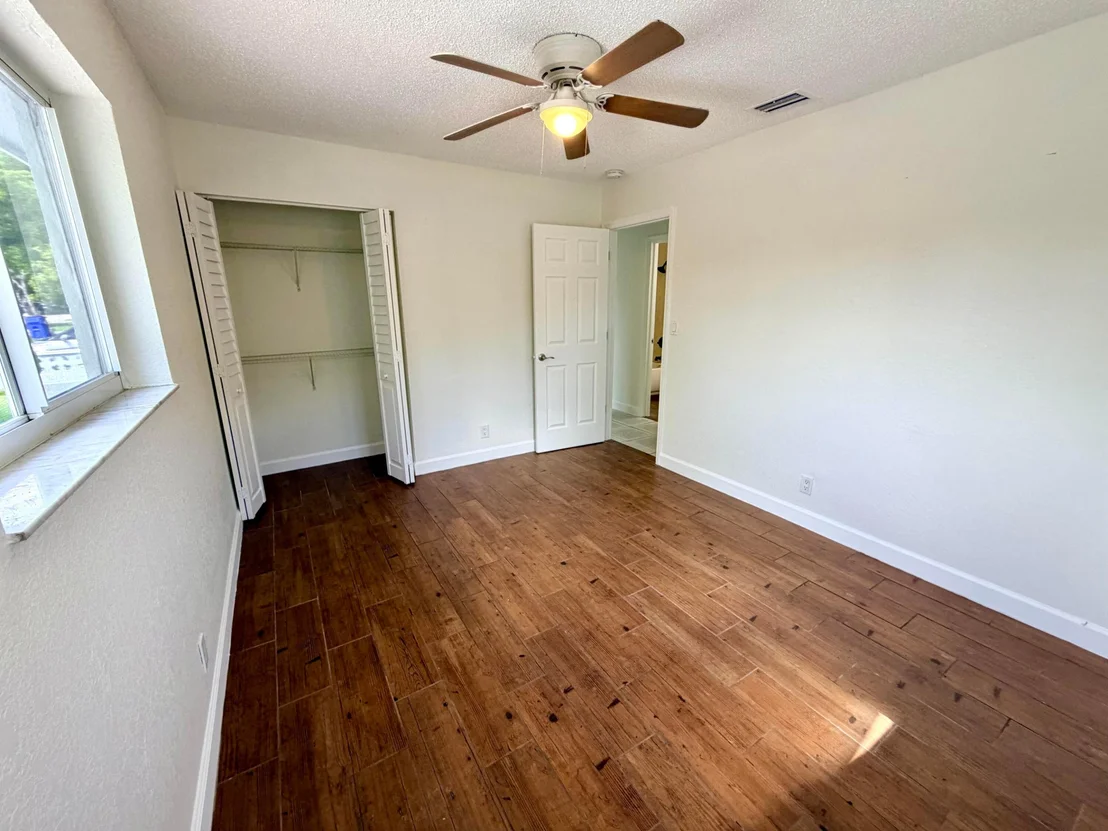 Photo of 2811 NW 8th Street