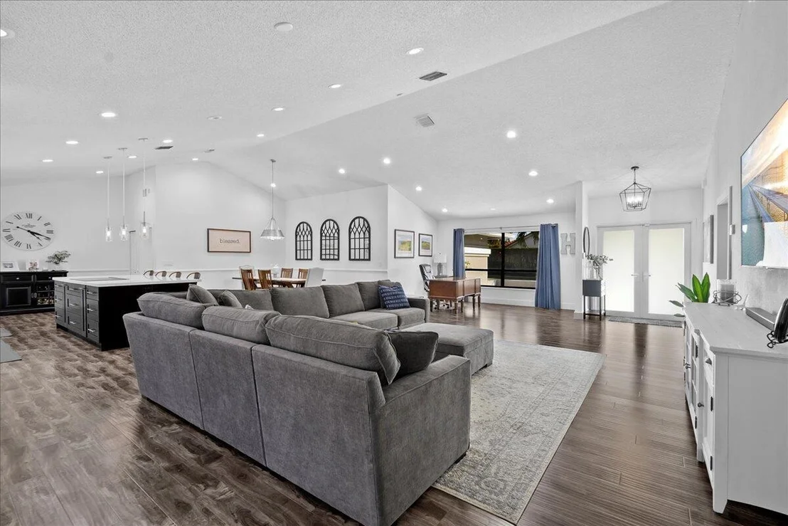 Photo of 5774 Sun Pointe Circle