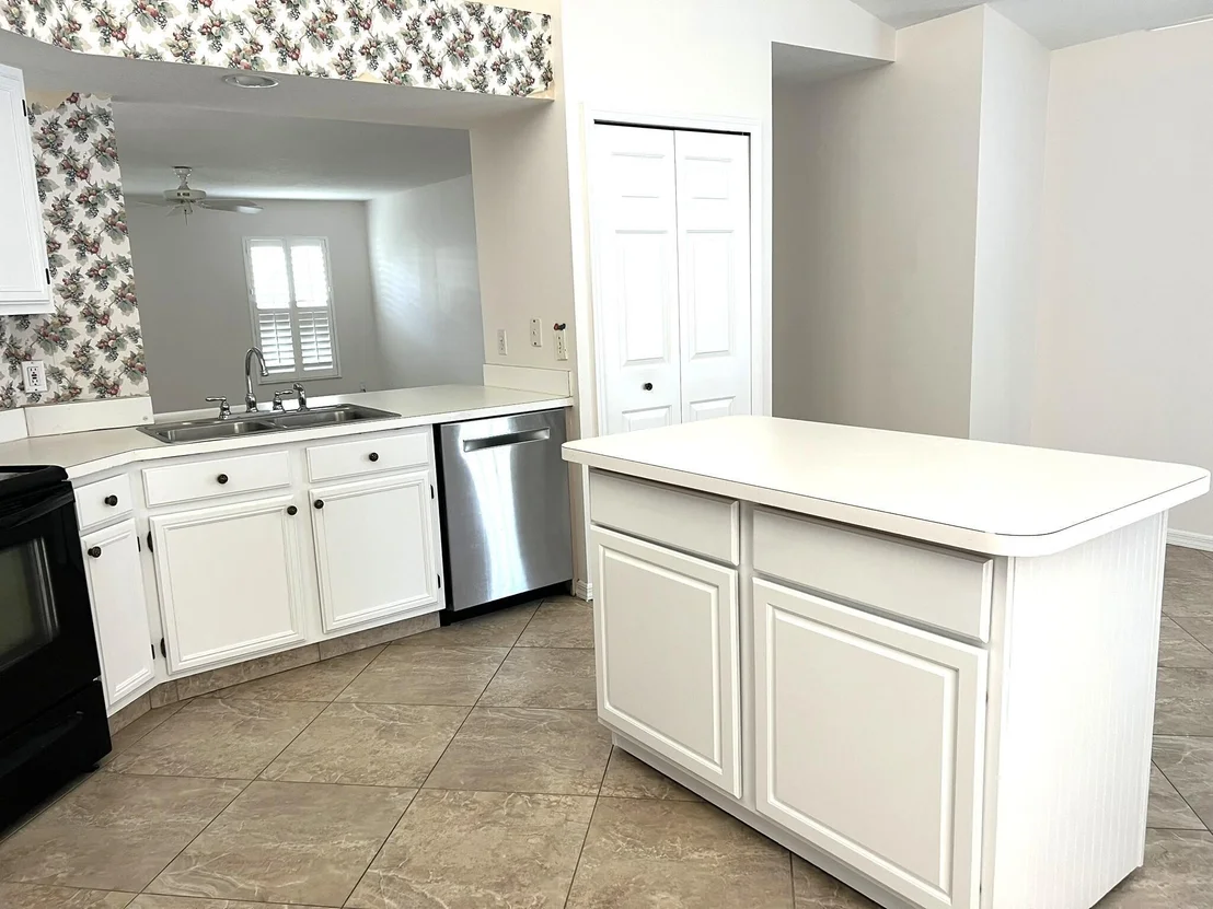 Photo of 3940 8th Place