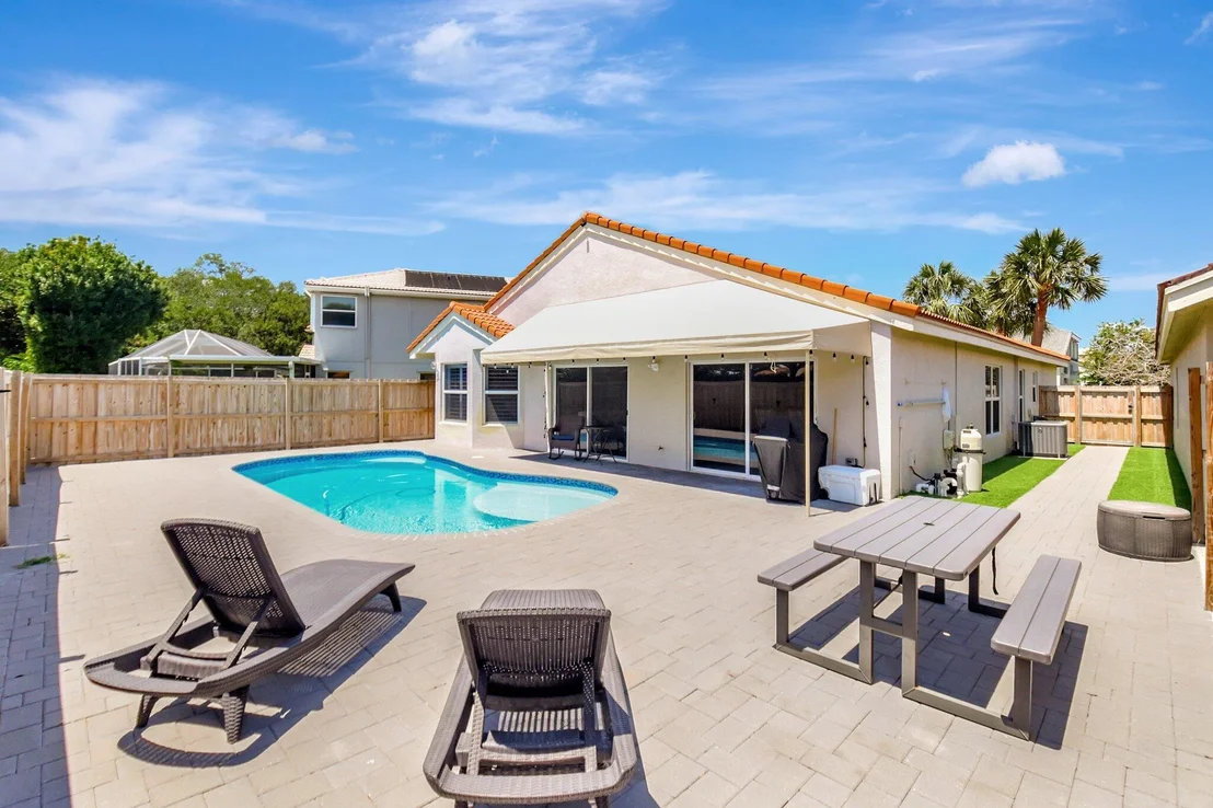 Photo of 8211 White Rock Circle
