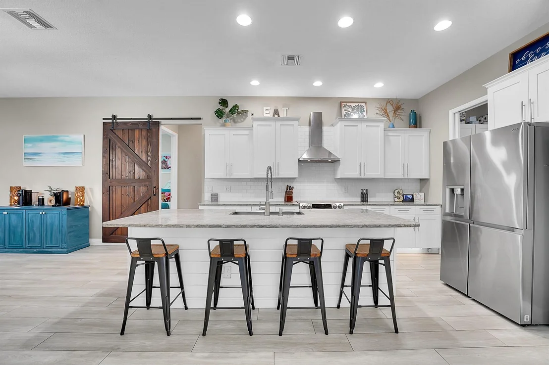 Photo of 1404 Lone Pine Drive