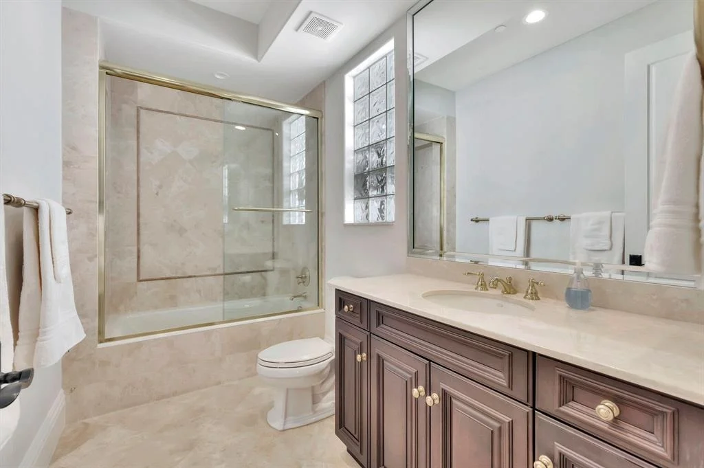 Photo of 4022 S Ocean Boulevard