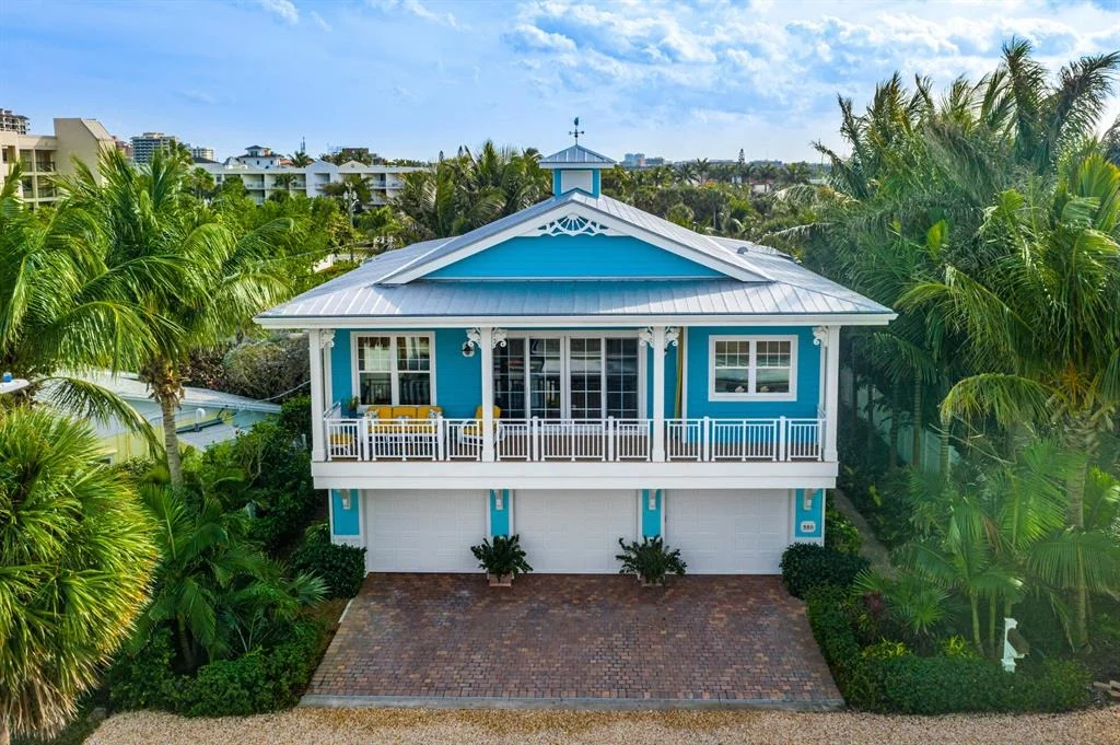 Photo of 550 Saturn Lane