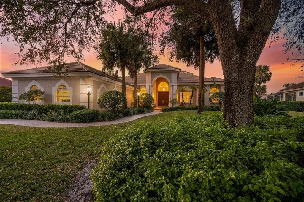Photo of 17063 Gulf Pine Circle