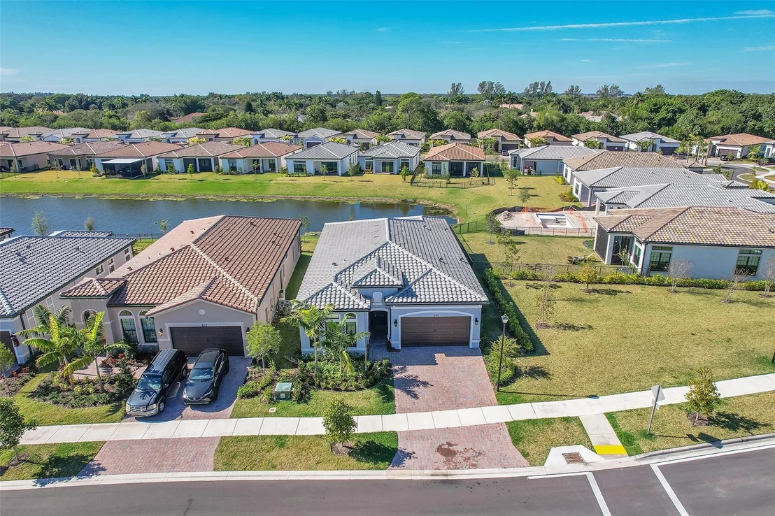 Photo of 8167 Juniper Drive