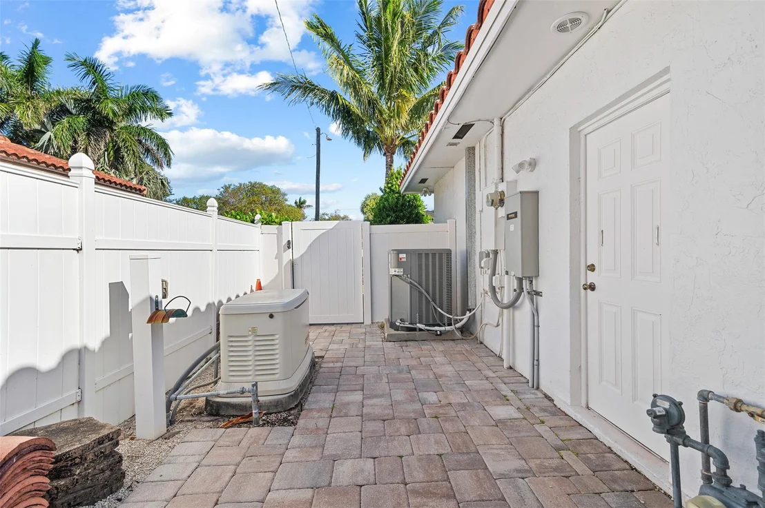 Photo of 3250 Spanish River Drive