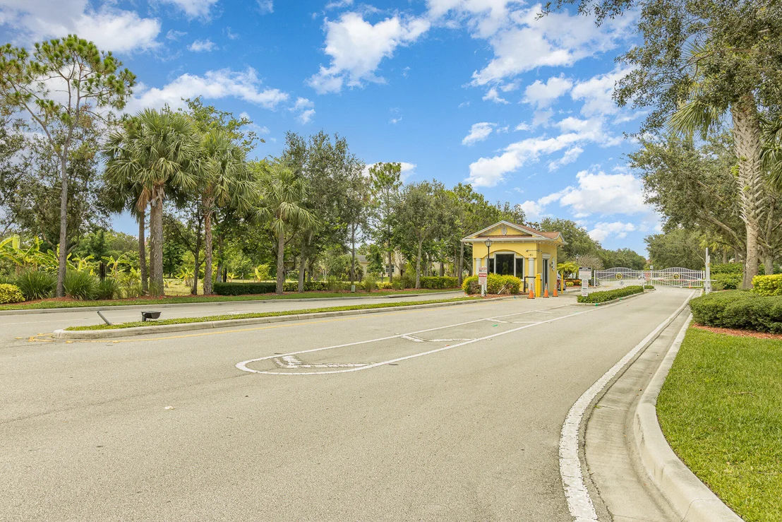 Photo of 473 Seafoam Circle