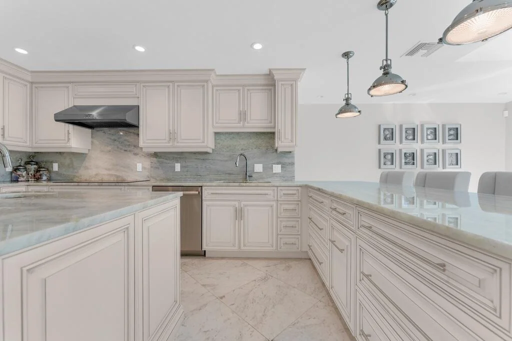 Photo of 355 Oakview Drive