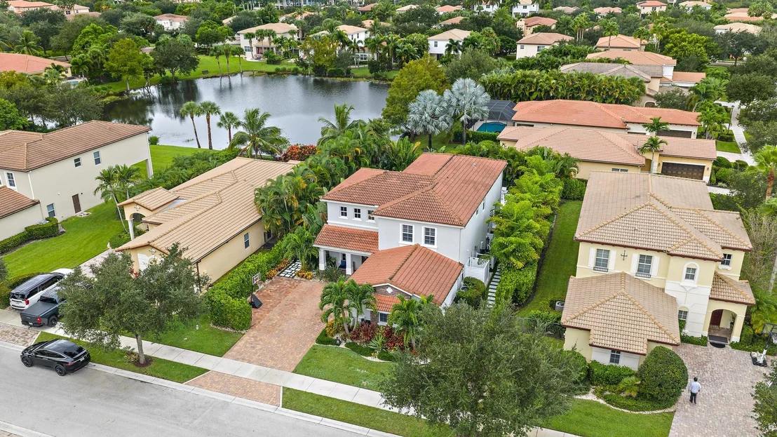 Photo of 152 Porgee Rock Place