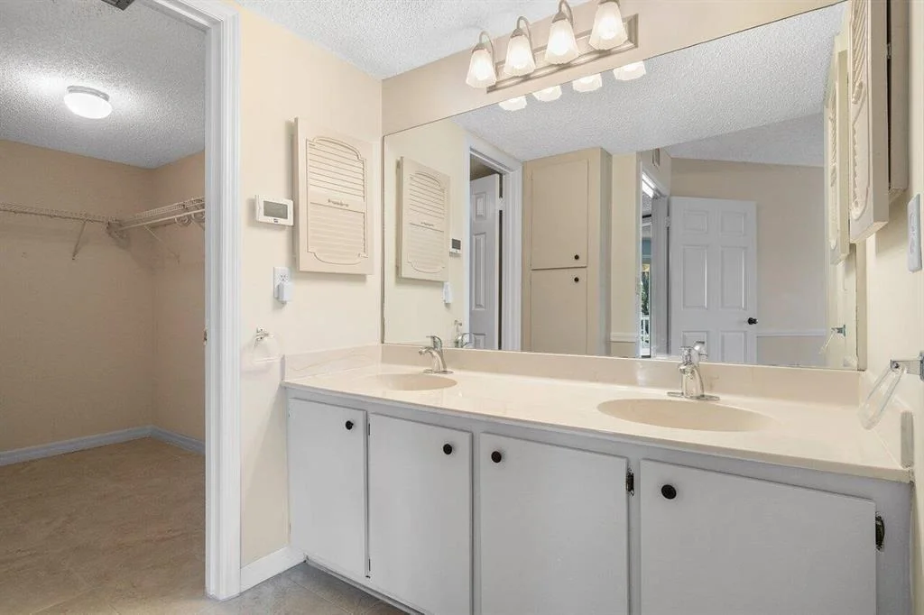 Photo of 242 Seabreeze Circle