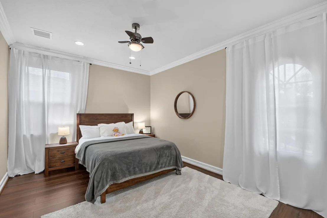 Photo of 718 Edgebrook Lane