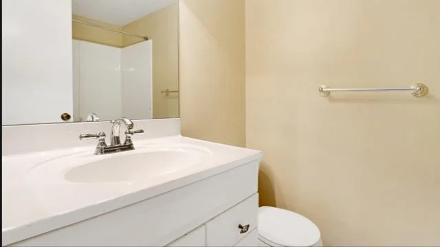 Photo of Unit D at 1001 Pinecrest Circle