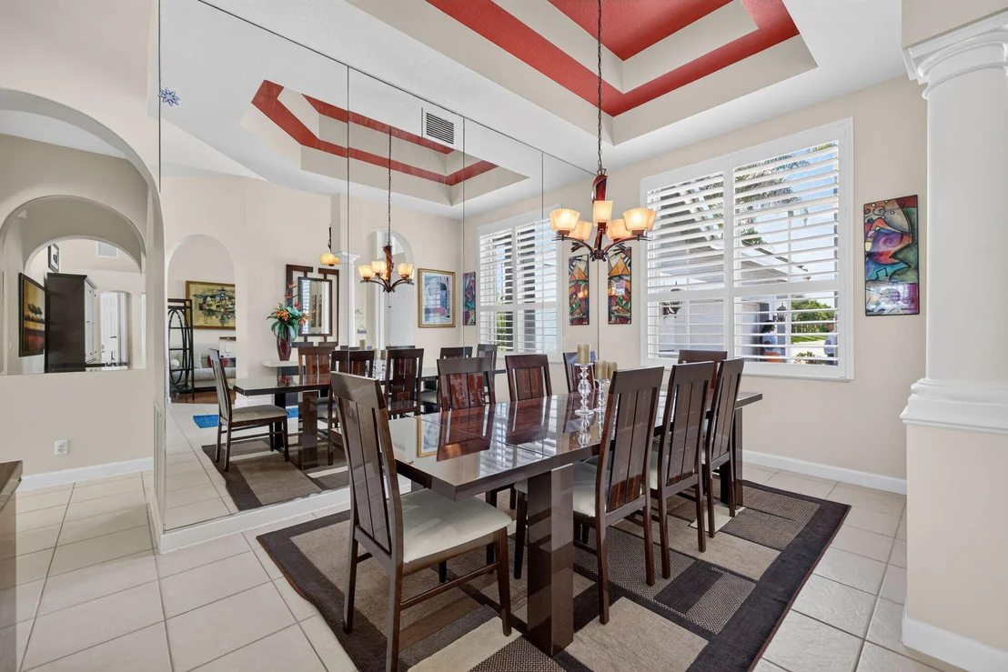 Photo of 755 SW RIVER BEND Circle