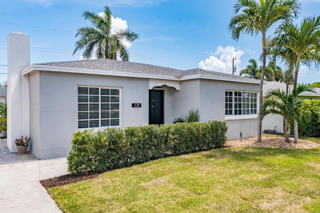 Photo of 228 Wellesley Drive