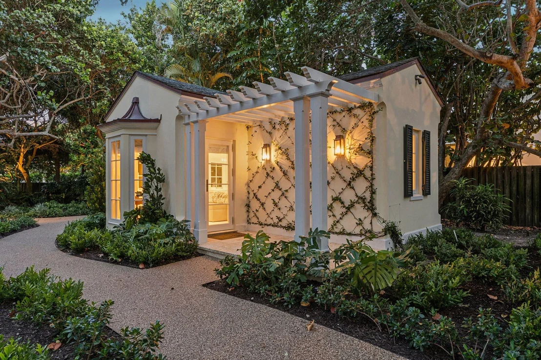 Photo of 1919 N OCEAN Boulevard