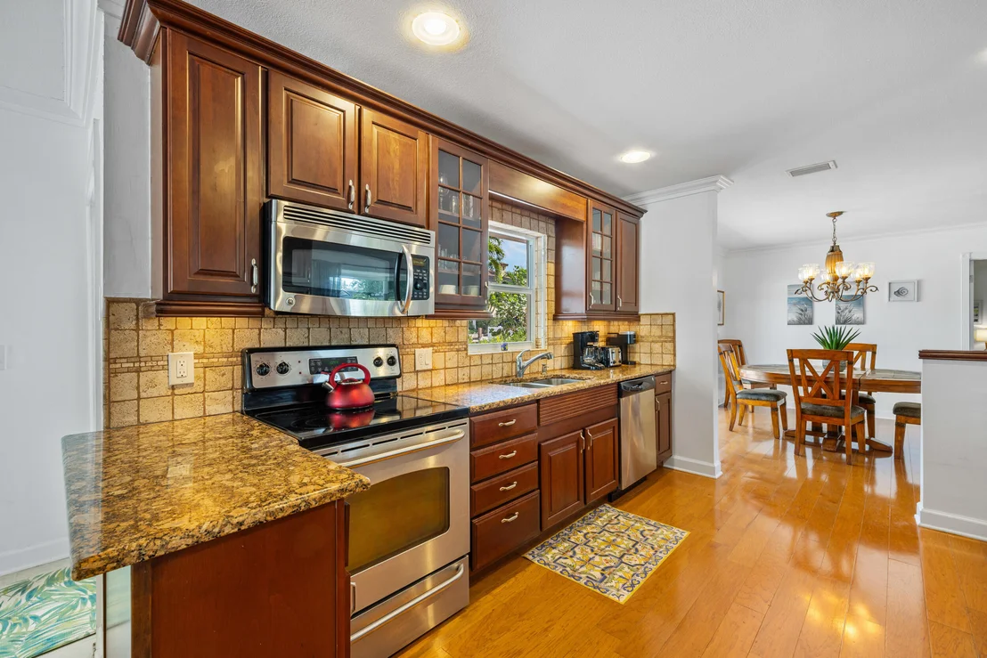 Photo of 925 Cypress Drive