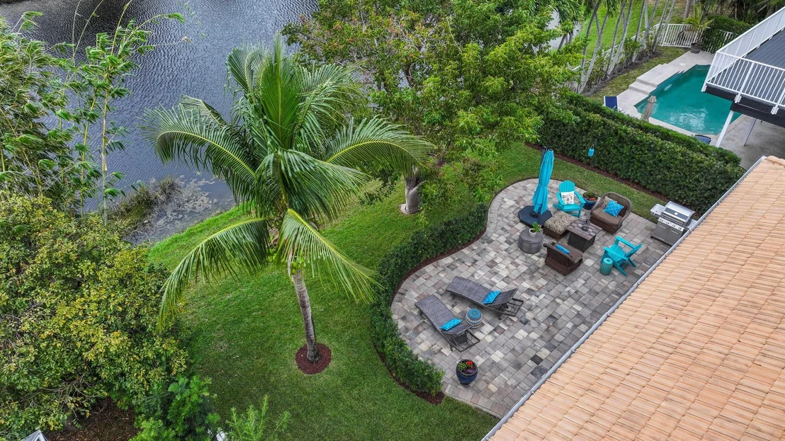 Photo of 560 Anchor Point