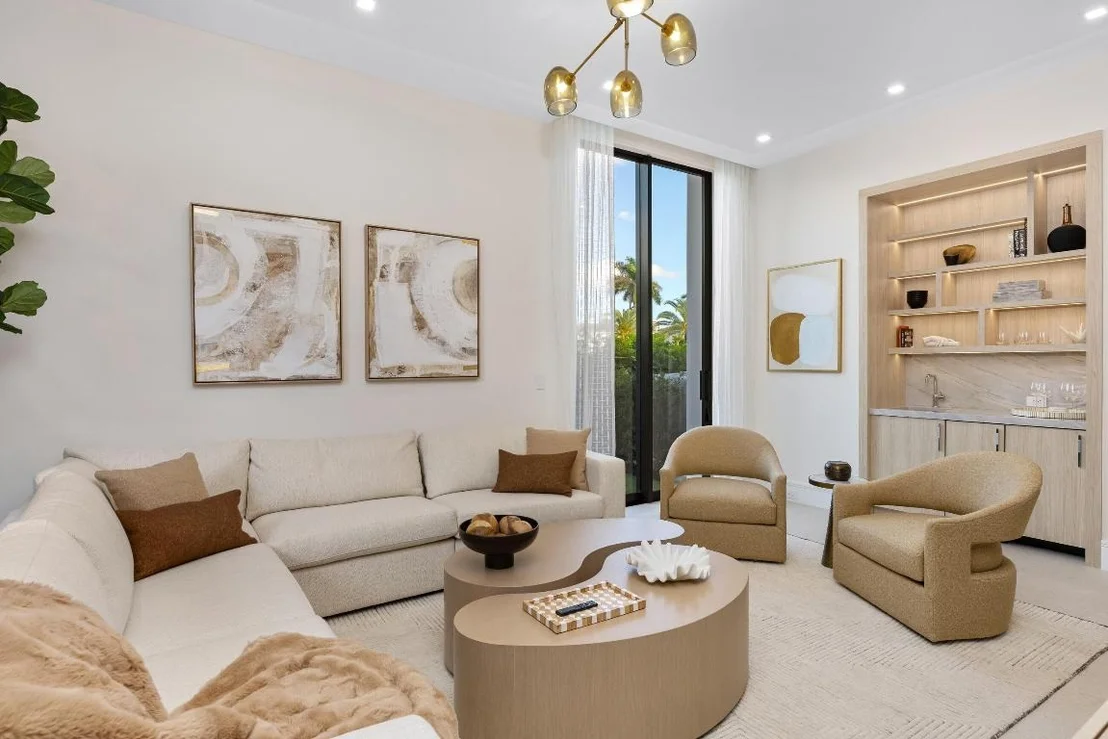 Photo of 2498 Queen Palm Road
