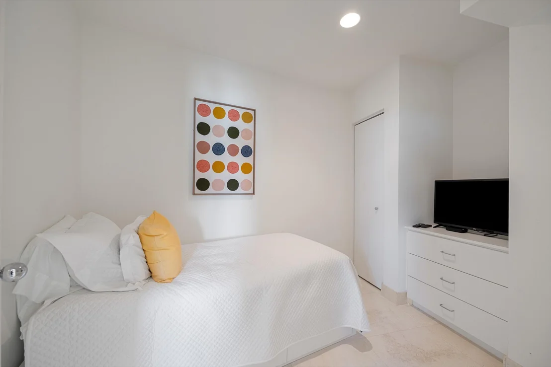 Photo of Unit 514A at 44 Cocoanut Row
