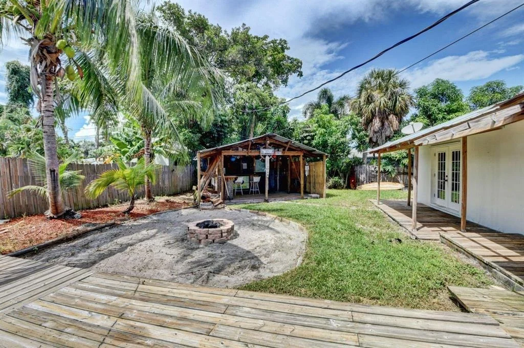 Photo of 15385 Monroe Road