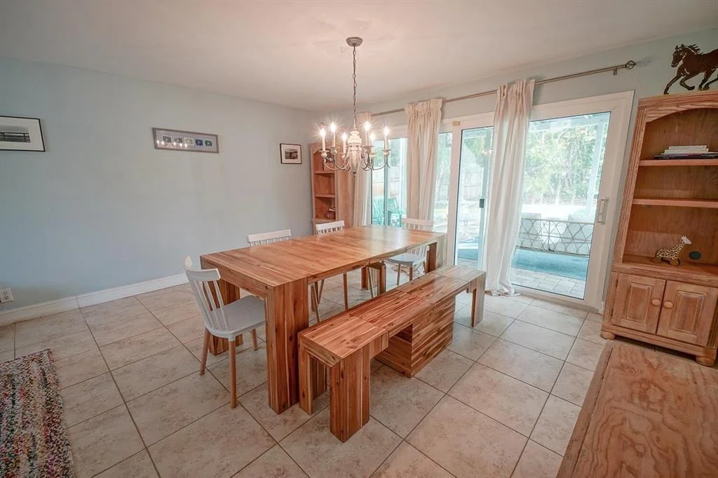 Photo of 321 Beverly Drive