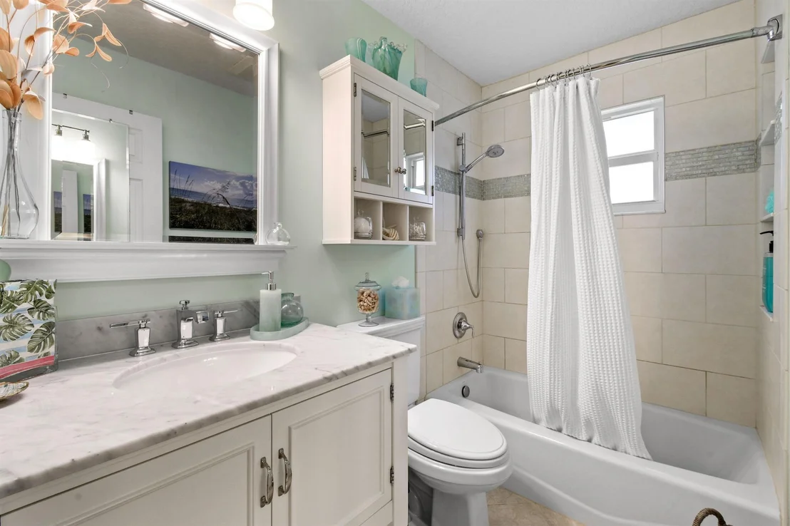 Photo of 274 Crane Point N