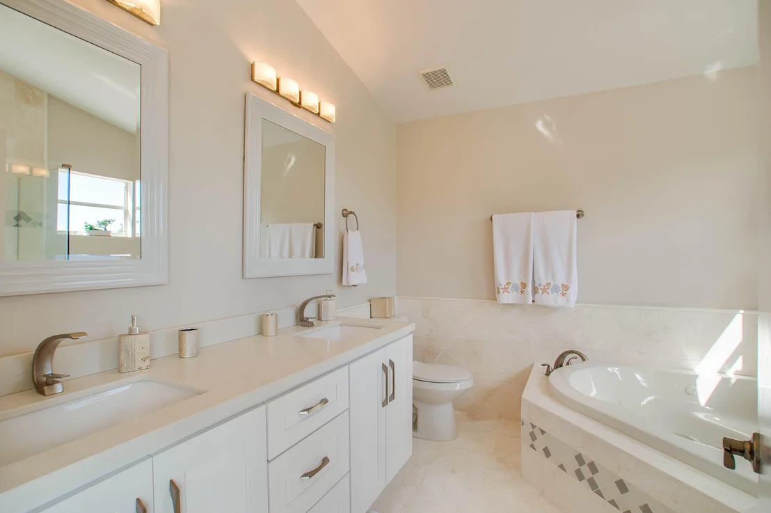 Photo of 1020 Fairfax W