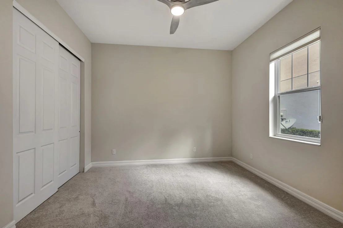 Photo of 2710 W Mallory Boulevard
